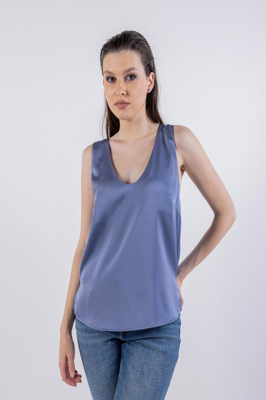 Solid V-Neck Sleeveless Tank Top\وت لاب مامكأ ميمصتب ةبقر V نولب ة