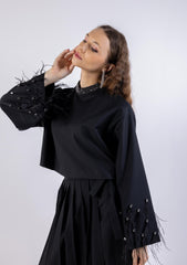 Feather Sleeves & Embellished Neckline Top\ب مامكأب شير ةنيزو ىلع طخ ق