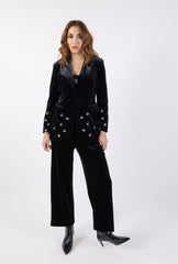 Bee Studded Solid Velvet Blazer\يلب يلمخم ةداس فرخزم لاكشأب ل