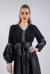 Embellished V-Neck Puff Sleeve Gown\اتسف فرخزم مامكأب ةضافضف طخو قنع ىلع  لكش فرح V