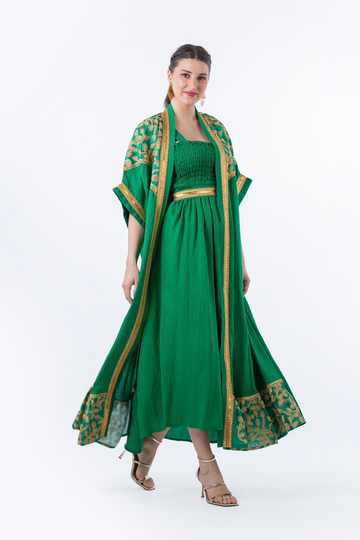 2341079-Traditional Dress