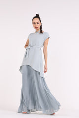 2406130-Mermaid Cut Solid Top With Pleated Loose Maxi Dress