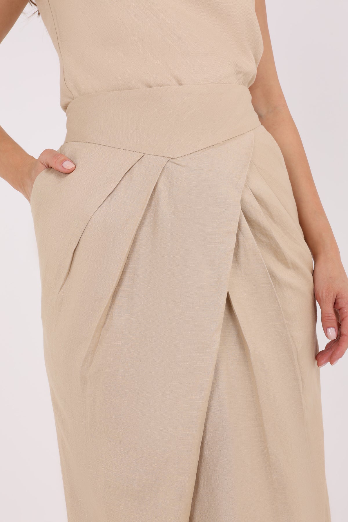 Pleated Waist Solid Maxi Skirt