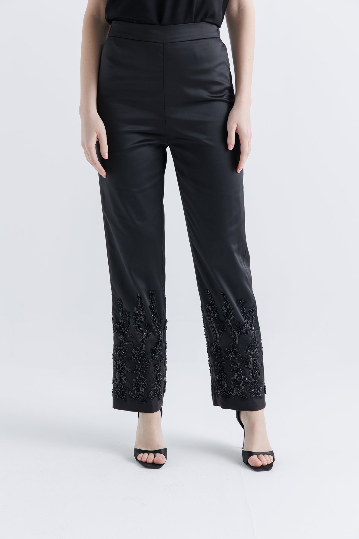 Embellished Elegance: Eid Special Tapered Pants