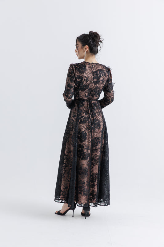 Exquisite Floral Lace Maxi Dress with Intricate Embellishments