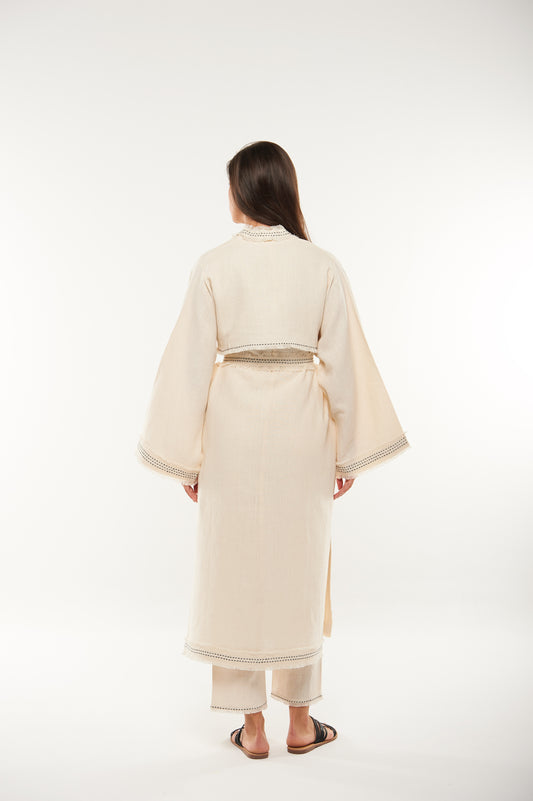 2444002-Traditional Robe