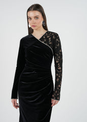 Lace Half Shoulder & Sleeves with Crystal Hem Maxi Dress\فستان ماكسي بأكتاف وأكمام دانتيل مع حافة كريستالية