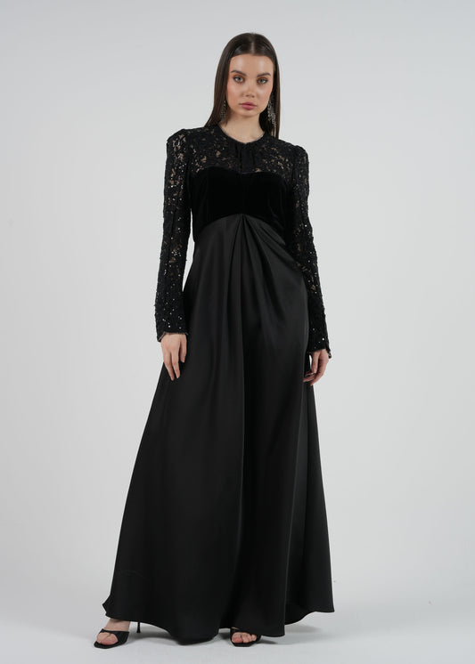 Lace Shoulders & Sleeves Detail Maxi Dress\فستان ماكسي بتفاصيل أكتاف وأكمام من الدانتيل