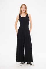 Wide-Leg Relaxed Fit Pleated  Trousers