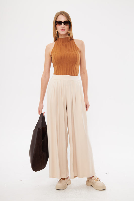 Wide-Leg Relaxed Fit Pleated  Trousers