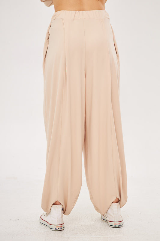 Wide-Leg Relaxed Fit Pleated Trousers