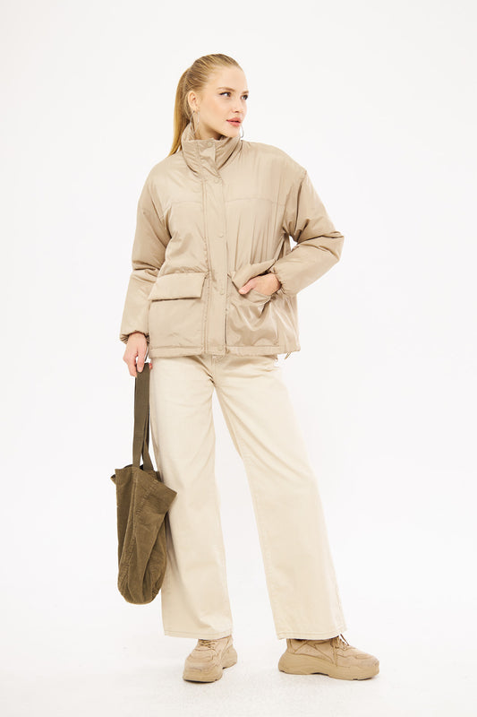 Utility Pocket Zip up Jacket with Modern Silhouette