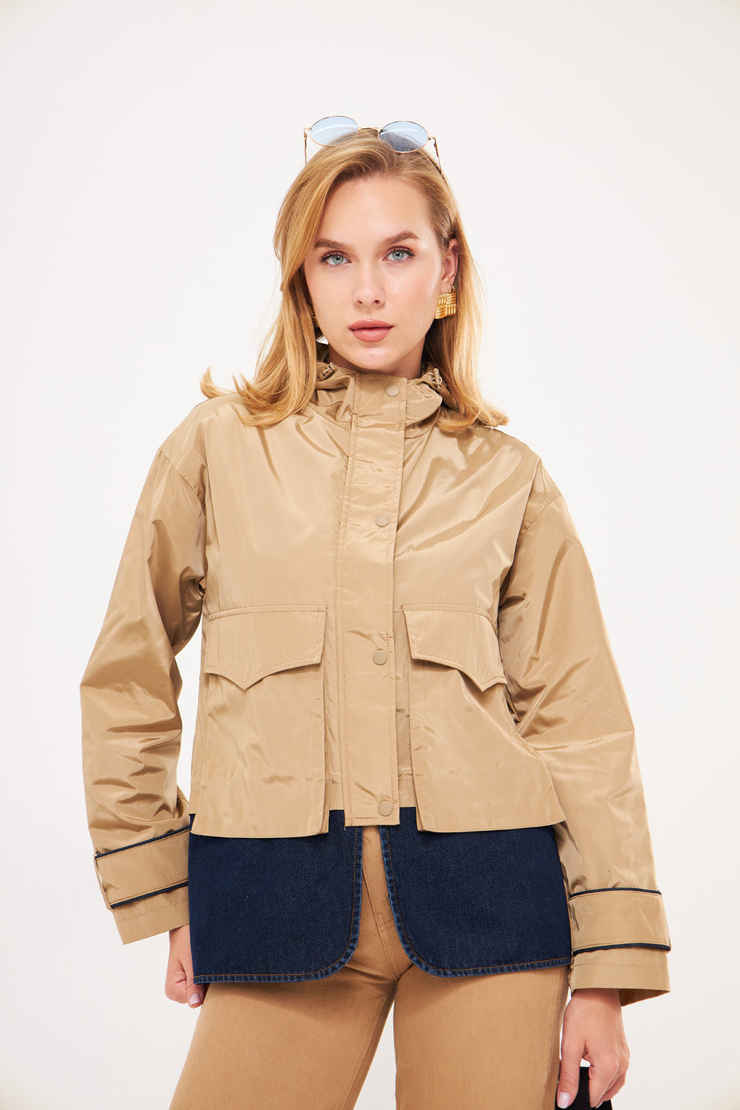 Utility Pocket Zip-Up Jacket with Modern Silhouette