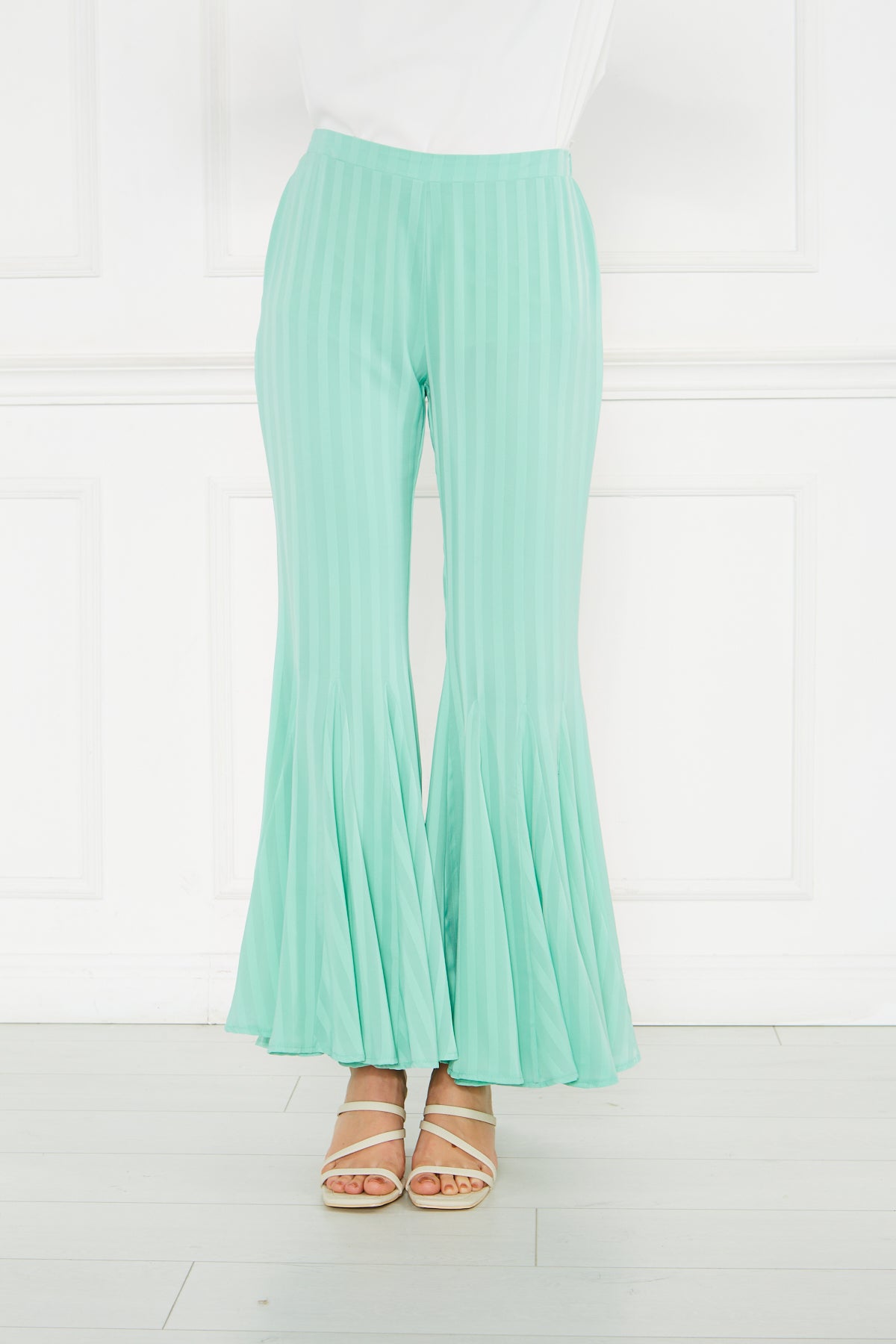 2104050- Striped Bell Bottom Pants - Montania Shop