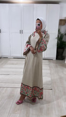 2241089-Traditional Dress