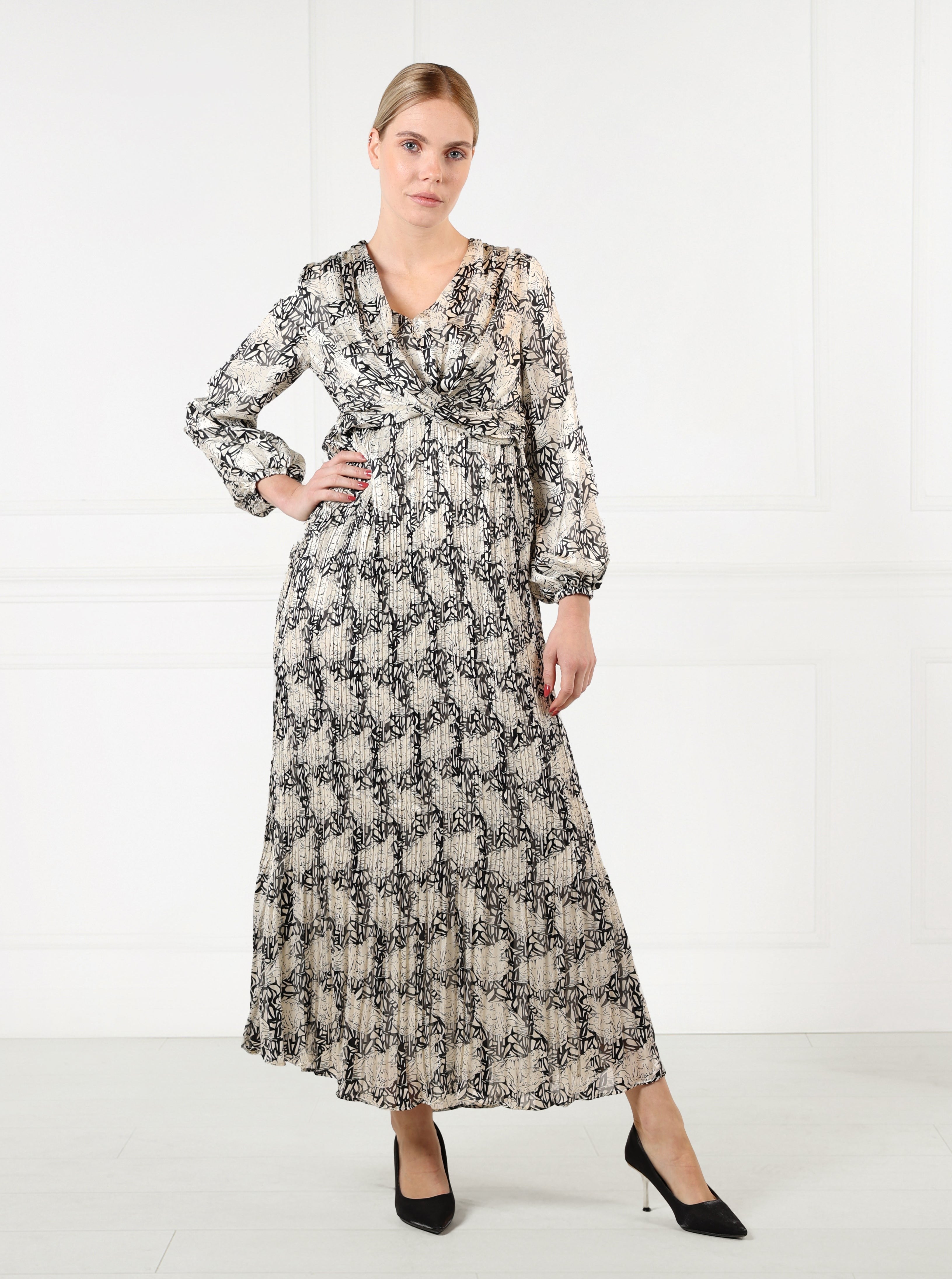 2243012-Maxi Dress - Montania Shop